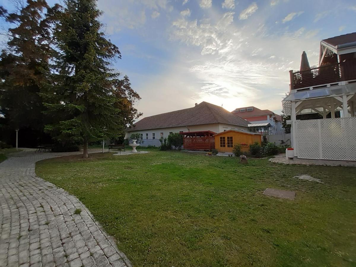 Thermal Garden Mosonmagyarovar Exterior photo